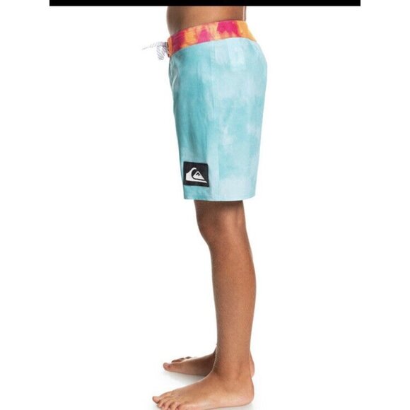 Quiksilver Boys Surfsilk Acid Wash 15" Boardshorts NWT Size 30/16 - Picture 3 of 10